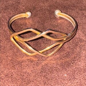 gold toned cuff bracelet 🐈‍⬛